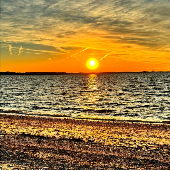 Meet your Posher, Debra - Picture 1 of 3